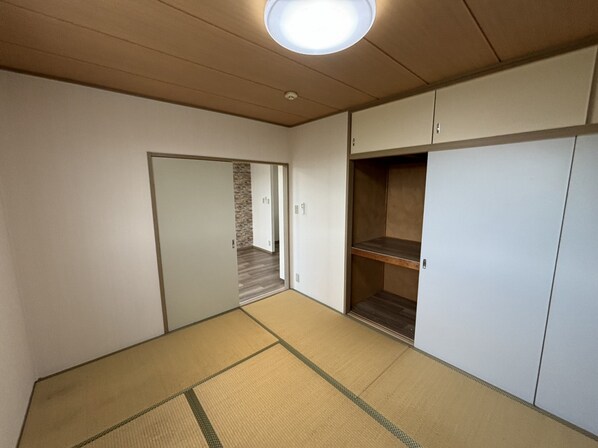 ハッピーバード市川の物件内観写真